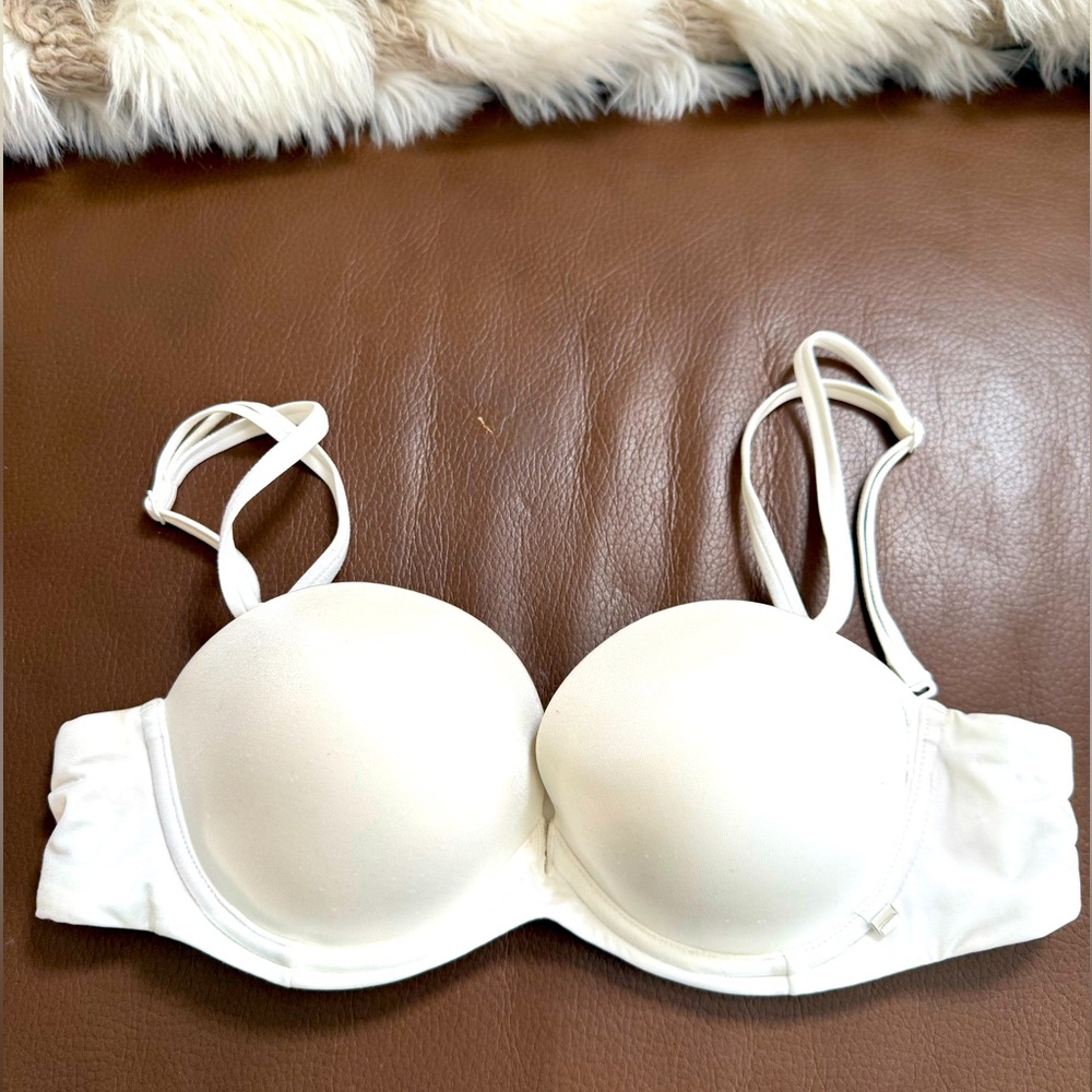 Victoria's Secret White pushup bra